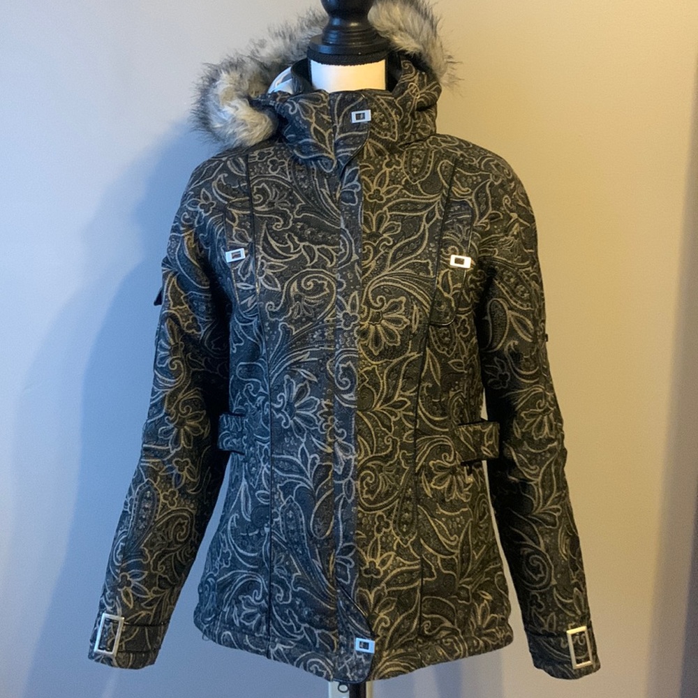 Womens Boulder Gear Ski Jacket. Brown/Tan Paisley size 6.
